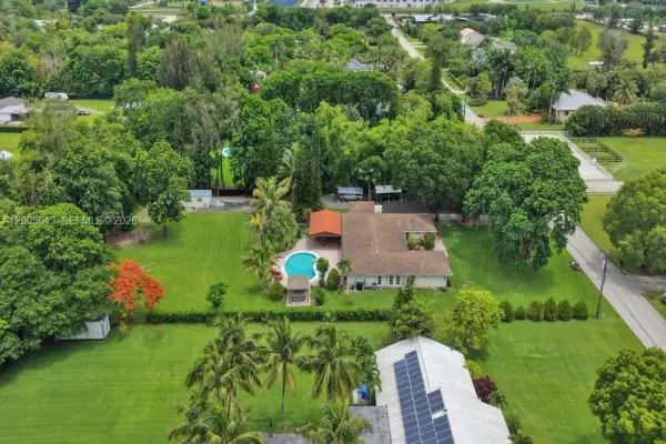 4981 SW 186th Avenue, Southwest Ranches, FL 33332