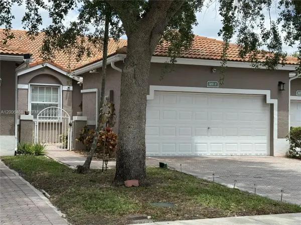 7451 S Aragon Boulevard 5, Sunrise, FL 33313
