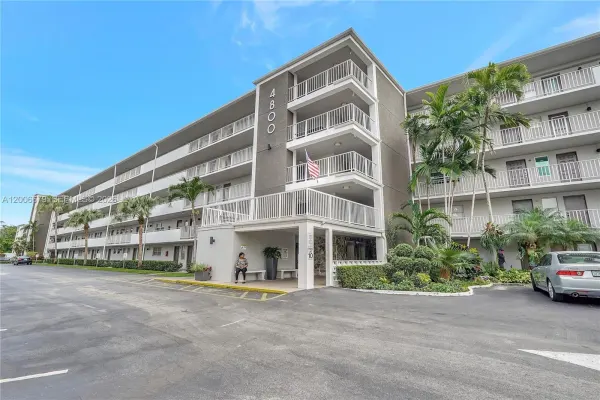 4800 Hillcrest Ln 207 207, Hollywood, FL 33021