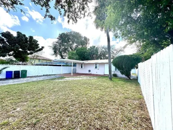 525 NW 15th Terrace, Fort Lauderdale, FL 33311