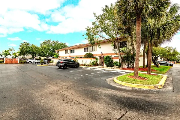 7111 SW 42nd Place, Davie, FL, 33314