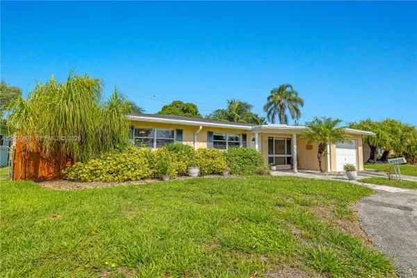 4051 NE 17th Terrace, Pompano Beach, FL 33064
