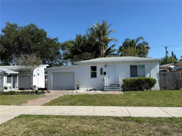 2323 Cleveland Street, Hollywood, FL, 33020