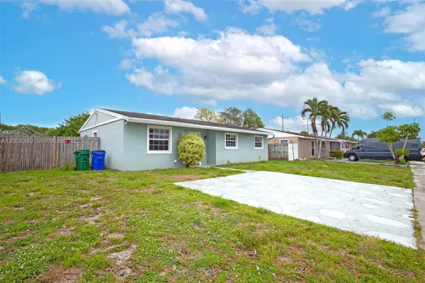 7471 SW 1st Street, Margate, FL, 33068