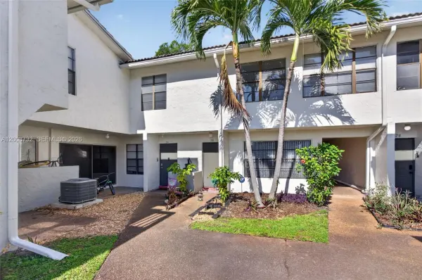 2526 Coral Springs Drive 2526, Coral Springs, FL 33065