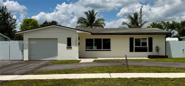 7525 Garfield Street, Hollywood, FL 33024