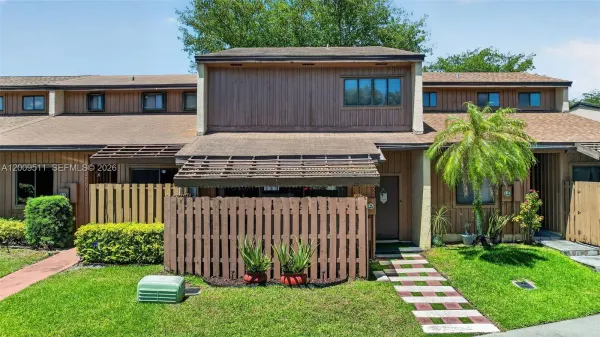 4283 S Pine Island Road, Davie, FL 33328