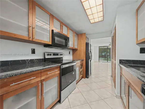 7451 NW 16th Street, Unit 110, Plantation, FL, 33313