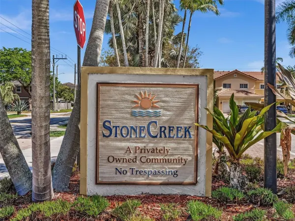 7659 N Stonecreek Circle, Davie, FL 33024