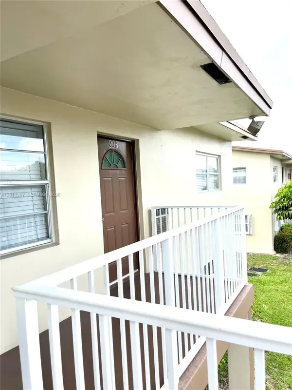 551 NW 80th Terrace, Unit 208, Margate, FL, 33063