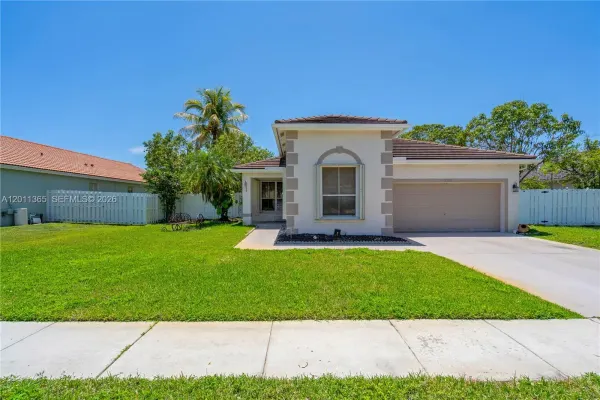 16332 SW 10th Street, Pembroke Pines, FL 33027