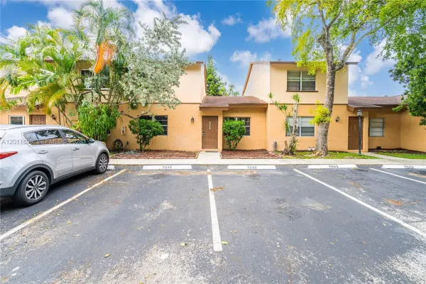7045 W Sunrise Boulevard, Unit 7045, Plantation, FL, 33313
