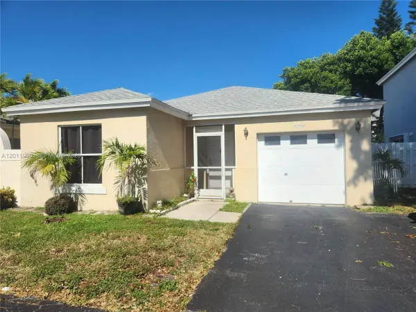 4250 SW 72nd Terrace, Davie, FL 33314