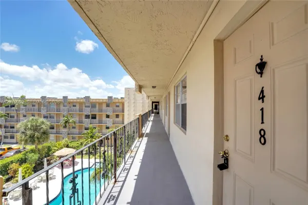 2145 Pierce Street, Unit 418, Hollywood, FL, 33020