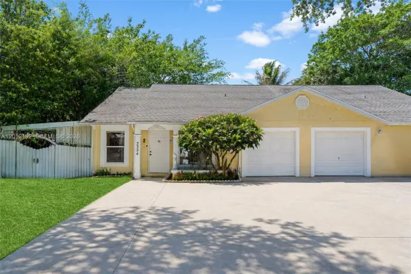 5324 Gray Fox Court, West Palm Beach, FL 33415