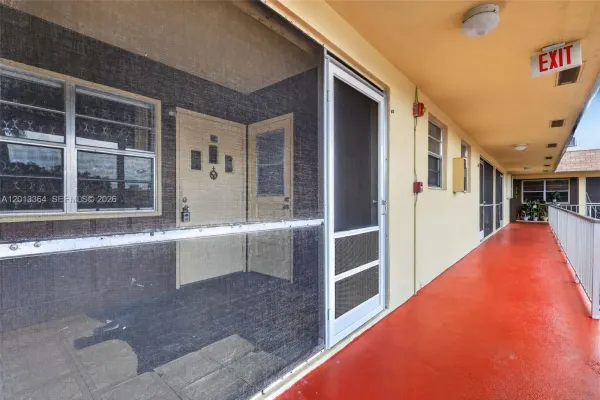 2040 NW 81st Avenue, Unit 122, Pembroke Pines, FL, 33024