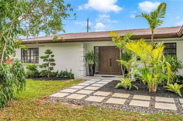 1111 NW 70th Terrace, Plantation, FL 33313