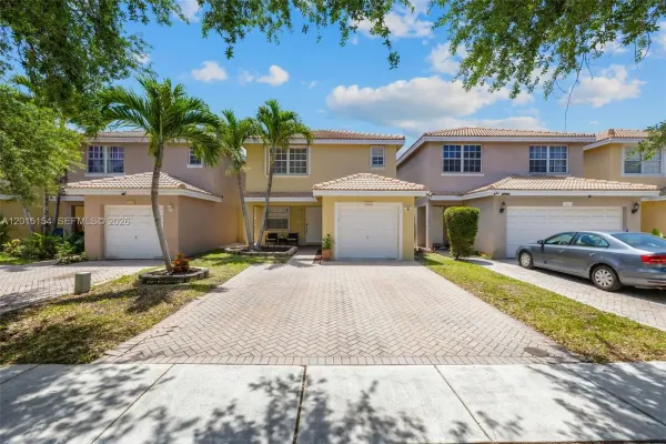 9288 NW 55th Street, Sunrise, FL 33351
