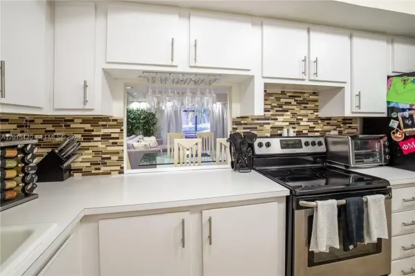 7100 Nova Drive, Unit 104a, Davie, FL, 33317