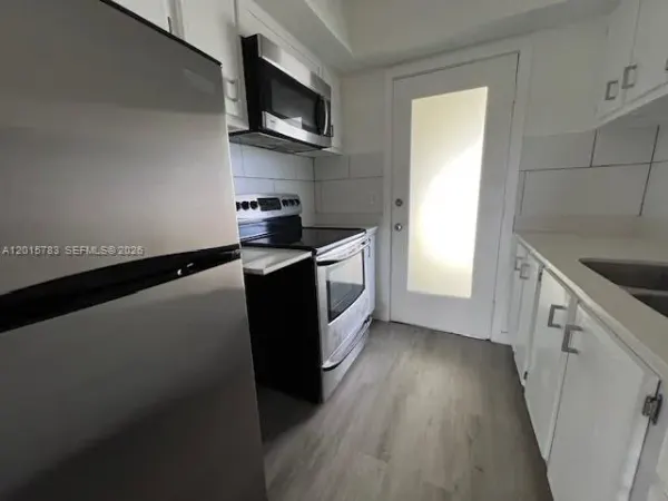 1350 E Sample Road, Unit 306, Pompano Beach, FL, 33064