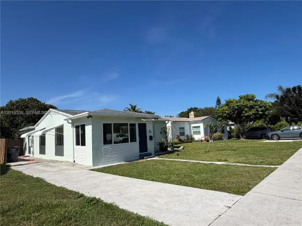 2711 Adams Street, Hollywood, FL 33020