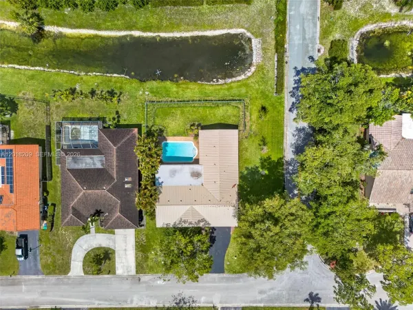 1980 NW 81st Avenue, Coral Springs, FL 33071