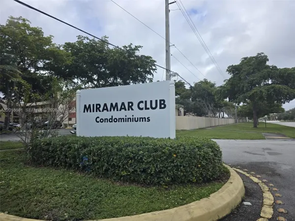 3396 Foxcroft Rd 113 113, Miramar, FL 33025