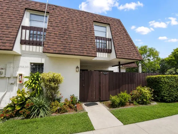 7833 Tam Oshanter Boulevard, Unit 7833, North Lauderdale, FL, 33068