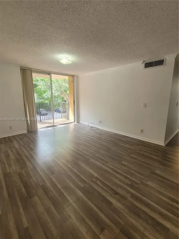 10773 Cleary Boulevard 203, Plantation, FL 33324, Plantation, FL, 33324