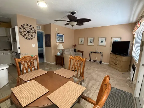 22 SE 3rd Terrace, Unit 3, Dania Beach, FL, 33004