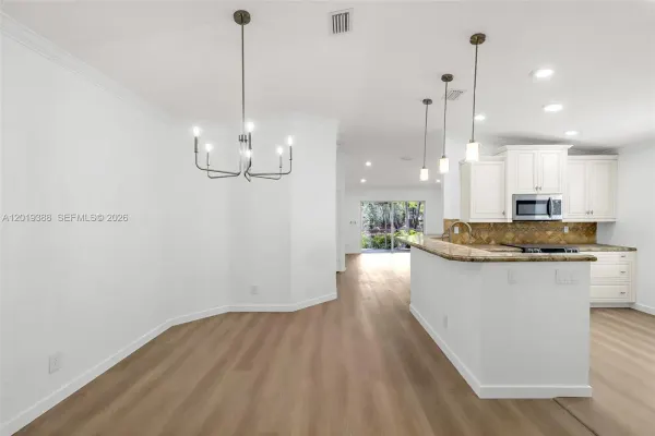 5621 NW 117th Avenue, Coral Springs, FL, 33076