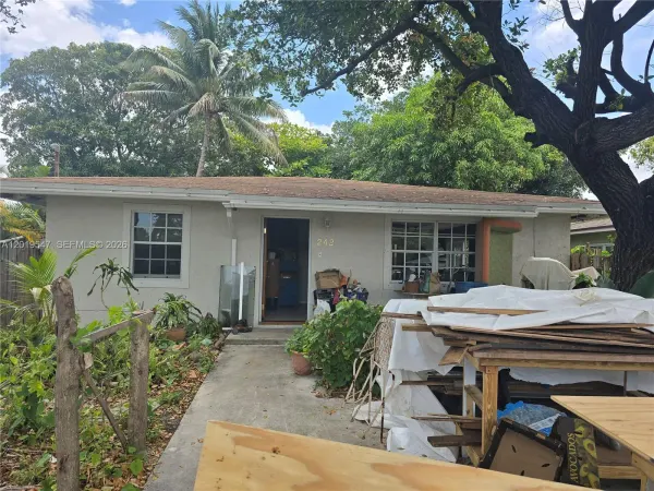 242 NW 7th Avenue, Dania Beach, FL 33004