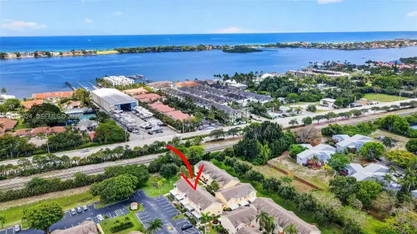 341 Waterside Drive 341, Hypoluxo, FL 33462