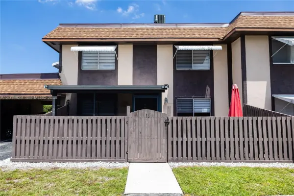 2130 Sherwood Forest Boulevard 13, West Palm Beach, FL 33415
