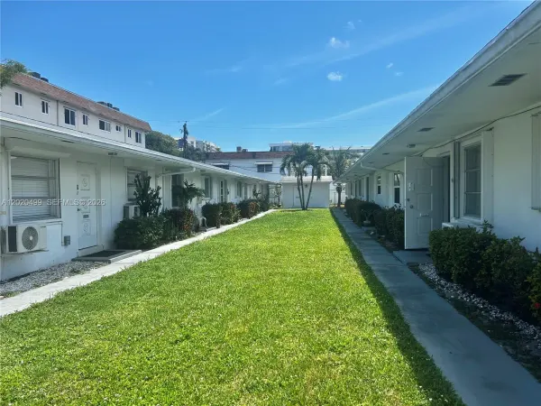 2222 Taylor Street, Unit 11, Hollywood, FL, 33020