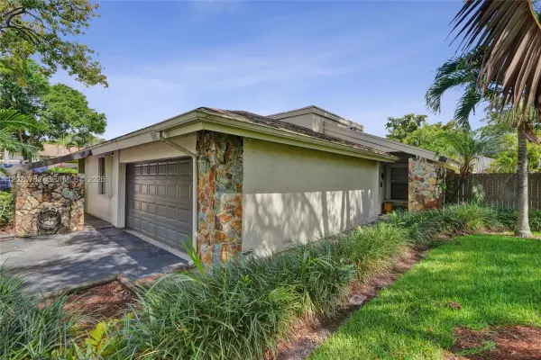 30 Cedar Road, Hollywood, FL, 33021