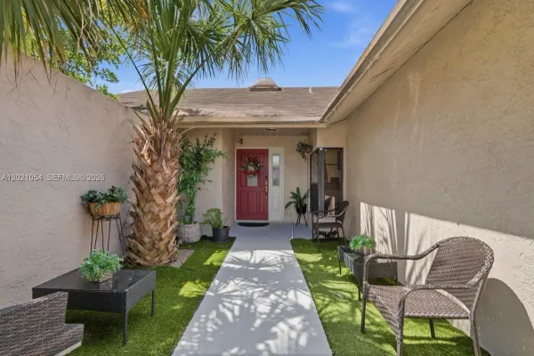4080 NW 1st Place, Deerfield Beach, FL 33442