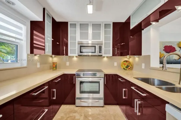 1025 SE 3rd Avenue, Unit 108, Dania Beach, FL, 33004