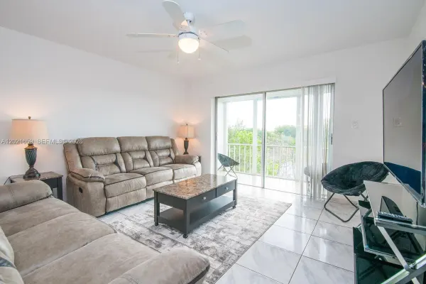 4650 Washington Street, Unit 502, Hollywood, FL, 33021