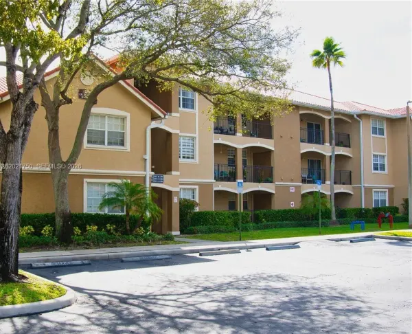 215 SW 117th Terrace 14107, Pembroke Pines, FL 33025