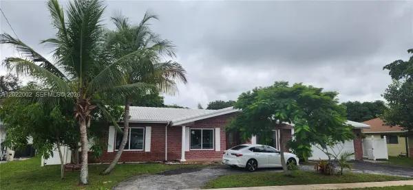 5260 SW 9th Street, Plantation, FL 33317