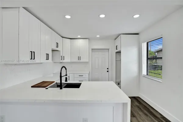733 NW 15th Terrace, Fort Lauderdale, FL 33311