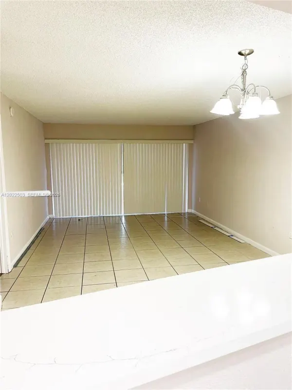 4255 N University Drive, Unit 109, Sunrise, FL, 33351