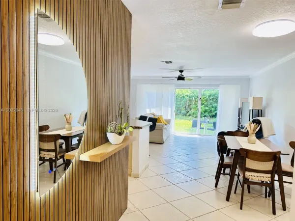 8952 NW 38th Drive, Coral Springs, FL 33065