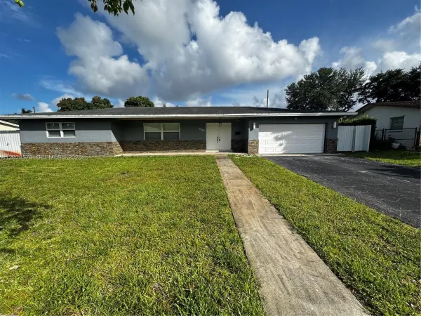 4560 NW 6th Court, Plantation, FL, 33317