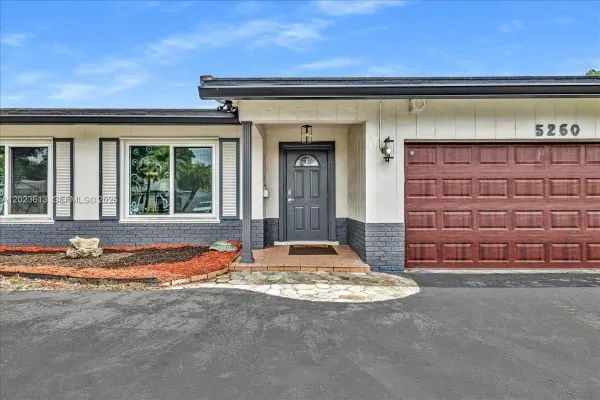 5260 SW 10th Court, Plantation, FL 33317
