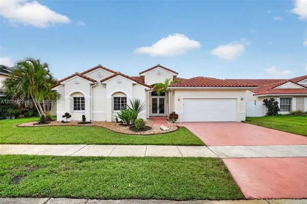 317 SW 185th Terrace, Pembroke Pines, FL, 33029