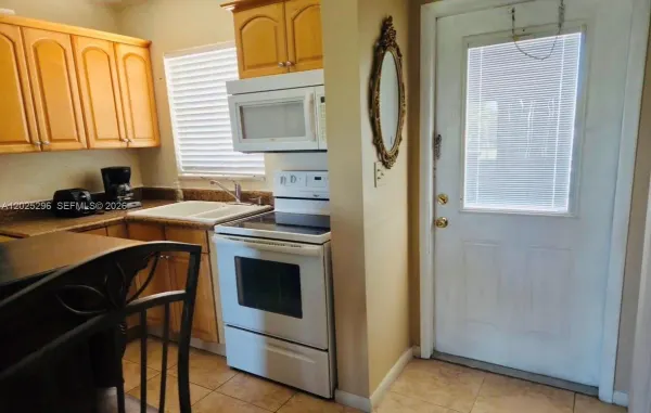 251 S Golf Boulevard, Unit 289, Pompano Beach, FL, 33064