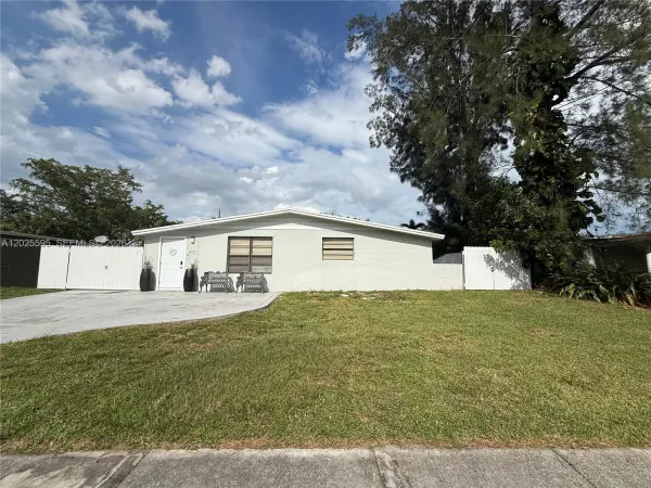 3900 SW 60th Avenue, Davie, FL, 33314