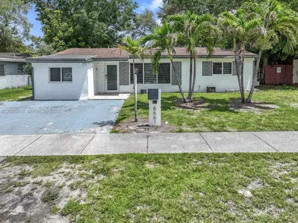 6661 Douglas Street, Hollywood, FL, 33024